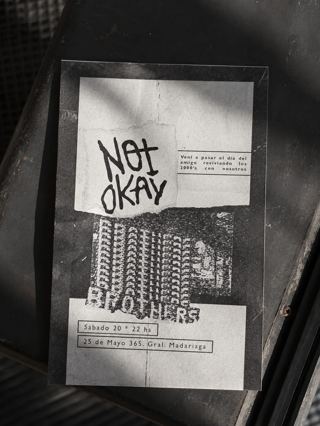 Mockup del flyer de Not Okay